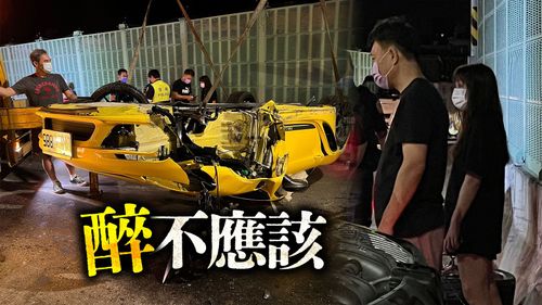 交車不到24小時就酒駕自撞翻車！348萬保時捷718 CaymanT輪胎飛了　女車主傻眼