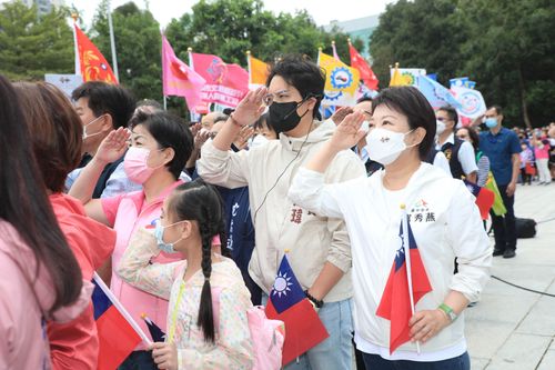 台中萬人升旗賀國慶 盧秀燕:打造更好宜居城市