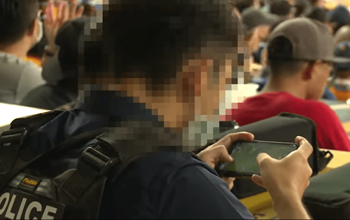 台中球場值勤打LOL遭PO網公審 200則留言一面倒挺警「干你什麼事」