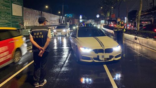 改裝車深夜呼嘯擾民安寧　中和警深夜出擊攔查19件違規