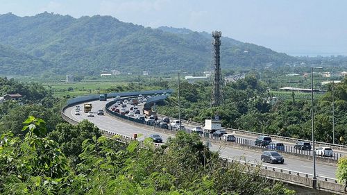 一張照看國3兩樣情!南下時速28公里 北上一路暢通