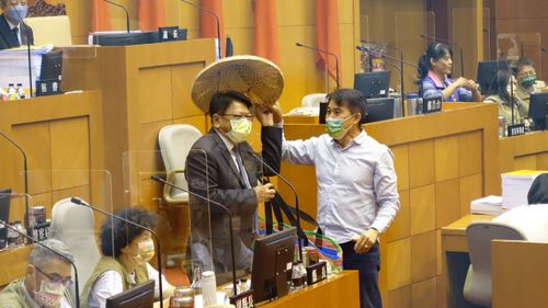卸任後被問前進總統府「賴潘配」 屏縣長潘孟安大笑:太荒唐
