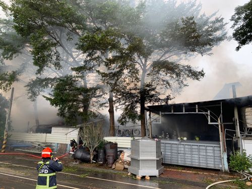 台中鐵皮工廠大火竄濃煙　半小時撲滅
