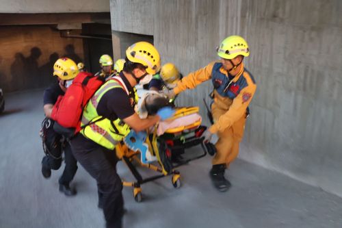 獨家|一天兩起工安意外!台中建築工地工人墜落4樓深井 全身骨折明顯死亡