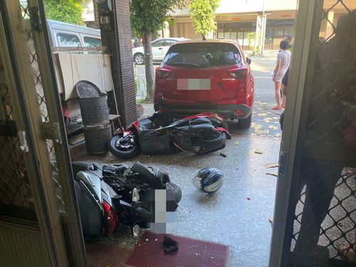 新屋裝潢生意做不成　台中4煞撒冥紙砸車洩恨