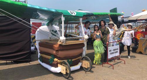 Redbull飛行日台中港登場 這項台灣小吃變身飛行器還有加香菜喔