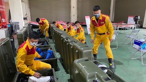 6.8強震釀樓倒橋斷 屏東4車9人特搜隊衝花東救援