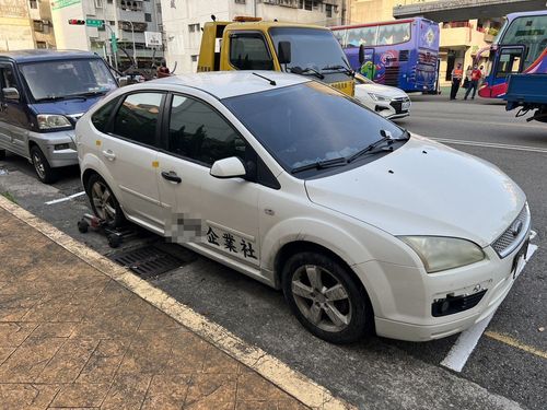 别再当「停车格小偷」! 台中一中商圈无牌车占位通报就开罚