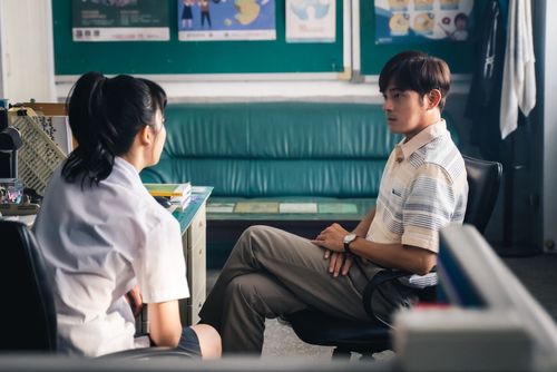 宥勝被王渝萱撩到「起反應」 認想來真的:道具太小