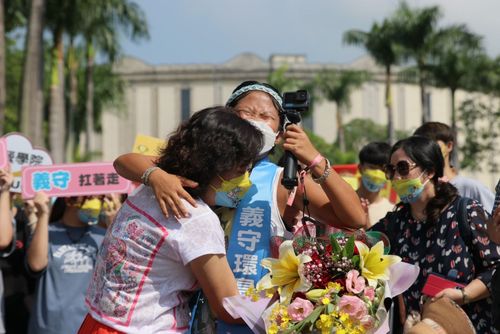 香港女孩百天千里徒步環島圓夢 穿破4雙鞋!最感動的是「這一味」