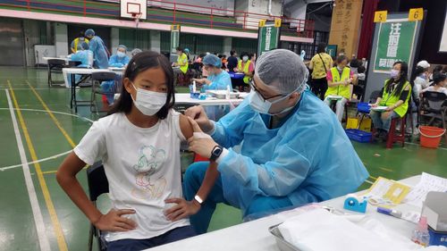 首波莫德納次世代幸運兒出爐 莊人祥曝施打序!41萬人可接種