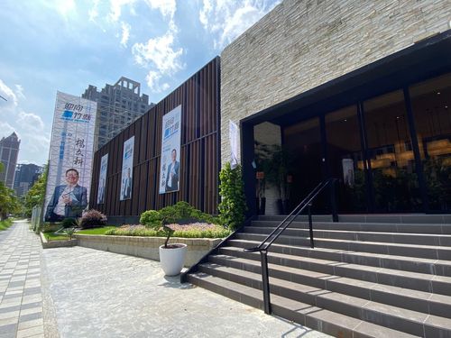 爭議建商接待中心當總部?綠營批「官商一家親」 楊文科競總:合法租賃