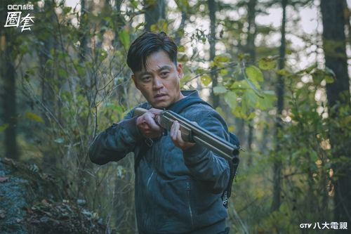 李瑞鎮中《圈套》家人慘遭獵殺 成東鎰捉凶對峙竟被真踢