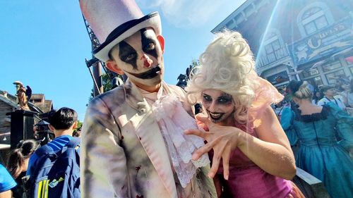 萬聖節百人活屍遊行登場　六福村平日優惠再加碼！入園只要209元