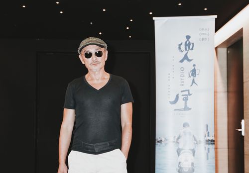 藝術家林鉅不喜把「台灣之光」掛嘴邊　笑稱侯孝賢是偉大的賭徒