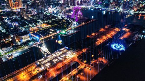 雙十連假暢遊高雄 交通管制看這兒!輕軌+接駁公車不怕塞