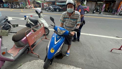 壹蘋直擊|銀行保全KO機車伯!停車糾紛回頭怒嗆變鬥毆 雙雙送警局