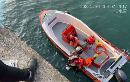 人跟著釣竿甩出去!台中港釣客墜海溺水不治