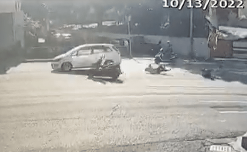 台中16歲少女無照雙載　撞轎車畫面曝光！後座乘客顱內出血命危
