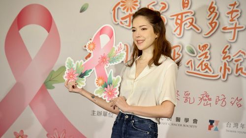 許瑋甯胸前摸到硬塊嚇到食不下嚥 期待解封與邱澤法國蜜月