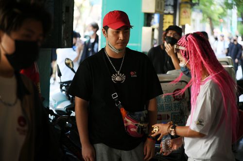 《大嘻哈時代2》海選怪咖雲集　鹿希派、大飛捉對廝殺