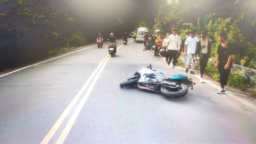 壹蘋獨家|台中「玩命縣道」5分鐘內摔兩車 跑山自撞自摔2人傷