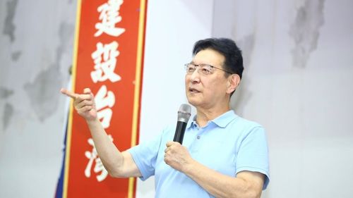 趙少康譏諷民進黨「斷偉求生」 讓裴偉上演苦肉計