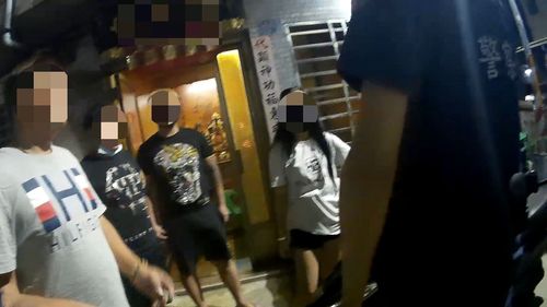 少女撂人討5500元債務 雙方巷口互嗆!驚動快打部隊10人全帶回偵辦