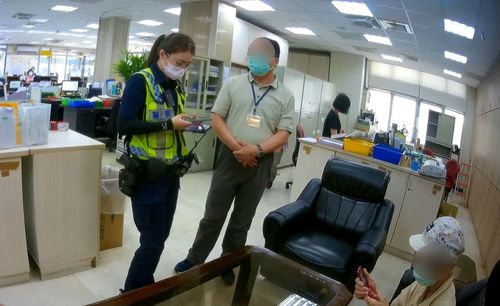 連她兒子確診也知道!詐團進化誆到婦人 全靠機警行員攔胡保老本