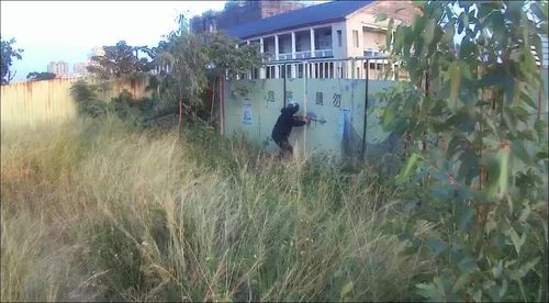 生日不快樂!逃逸越南移工路上遭盤查上銬 警這舉動超貼心