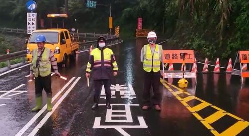 梅花台风挟豪雨来袭 台7线巴陵-明池今晚预警性封路