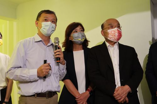 蘇貞昌視察新竹州圖　沈慧虹爆料高虹安網美照是「我的政績」