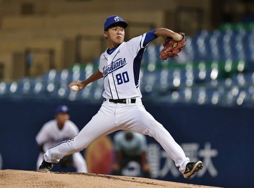 臨危授命先發 游霆崴5局好投!生日前本季首勝