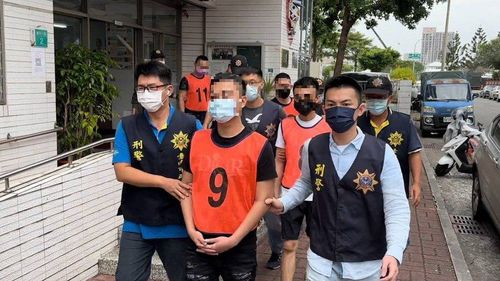 台南惡霸砸店人人怕　警抄出8棍12刀