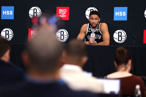 被問到這敏感問題 NBA籃網球星西蒙斯爆粗口了