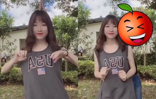 球衣正妹跳舞！老媽偷當「背後靈」搞破壞　網笑歪：超亮點