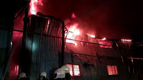 北市社子島工廠火警　火勢猛烈延燒3間工廠