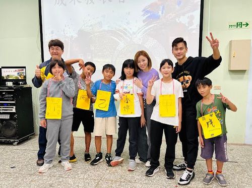 王瞳偏鄉獻愛心成「校園人氣王」 身心靈都被療癒