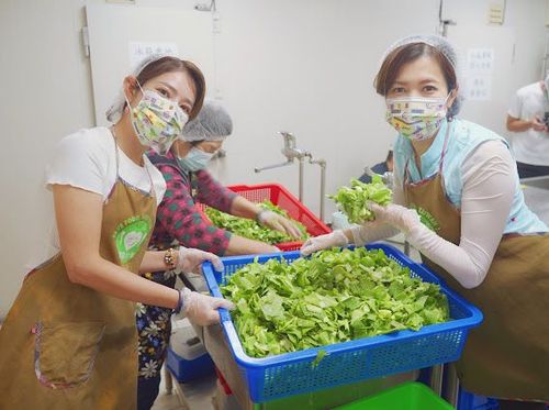 廖家儀《市井》尪愛賭氣到想休夫 揪姊妹做442個愛心便當積陰德