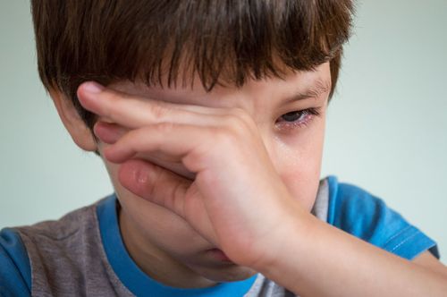 6歲童得乾眼症「痛、紅、敏感」 專家:3C產品看太多