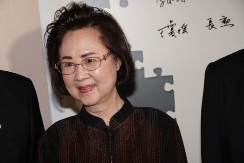 瓊瑤回歸臉書報平安 聲明「我沒失智症,也沒失憶症」