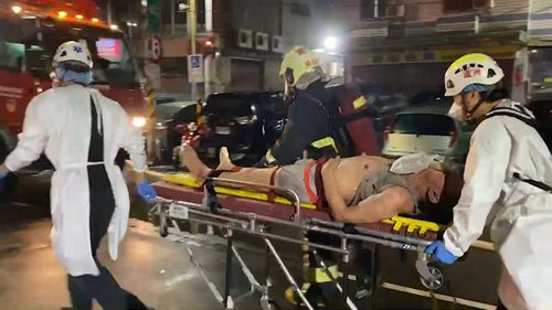 三重民宅竄火光屋主遭濃煙嗆暈 兒子躲陽台輕傷獲救