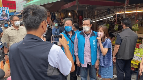 馬英九苗栗吸票!陪謝福弘市場掃街 看藍軍分裂這麼說