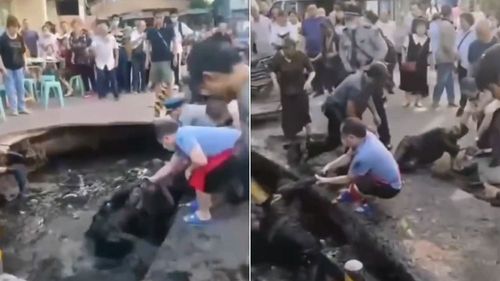 公車站路面崩塌「底下正好化糞池」 超慘!等車眾乘客墜坑滿身屎水