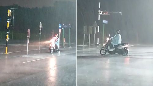 女騎士颱風暴雨中練機車　「直線七秒在衝浪」