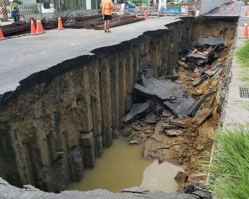 台南永康30米大洞　市府搶修路預計傍晚開放